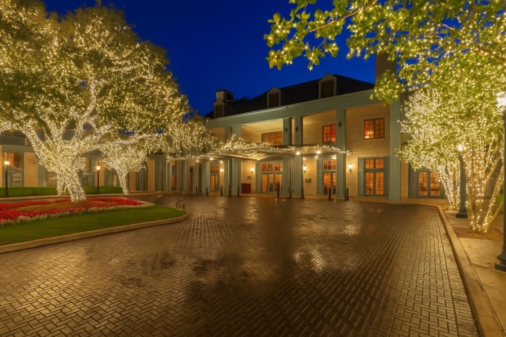 Catch the final Breakfast with Santa event at Hyatt Regency Hill Country Resort and Villas on Dec. 20. (Courtesy Hyatt Regency Hill Country Resort and Villas)