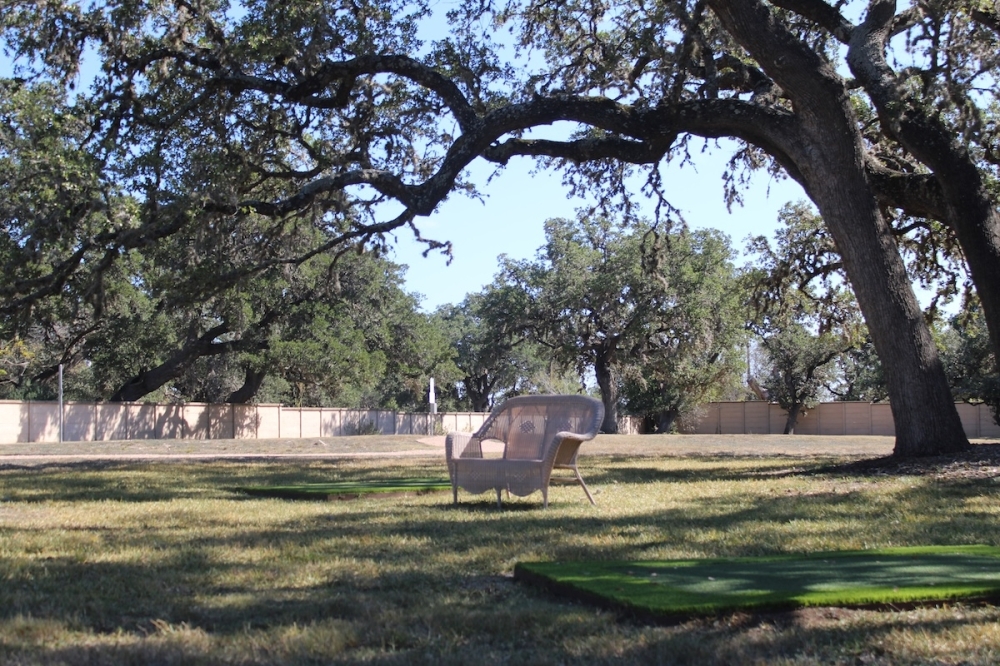 A chipping green for golf enthusiasts is just outside The Center for members to utilize. (Andrew Creelman/Community Impact)