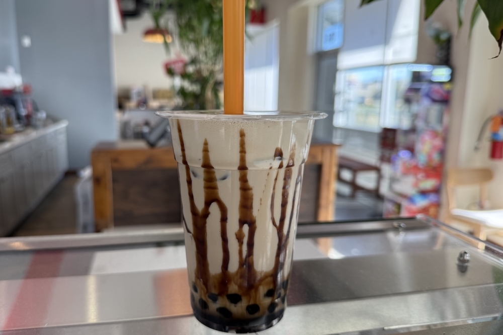 Take A Break serves brown sugar milk tea at its rebranded location in Universal City. (Andrew Creelman/Community Impact)