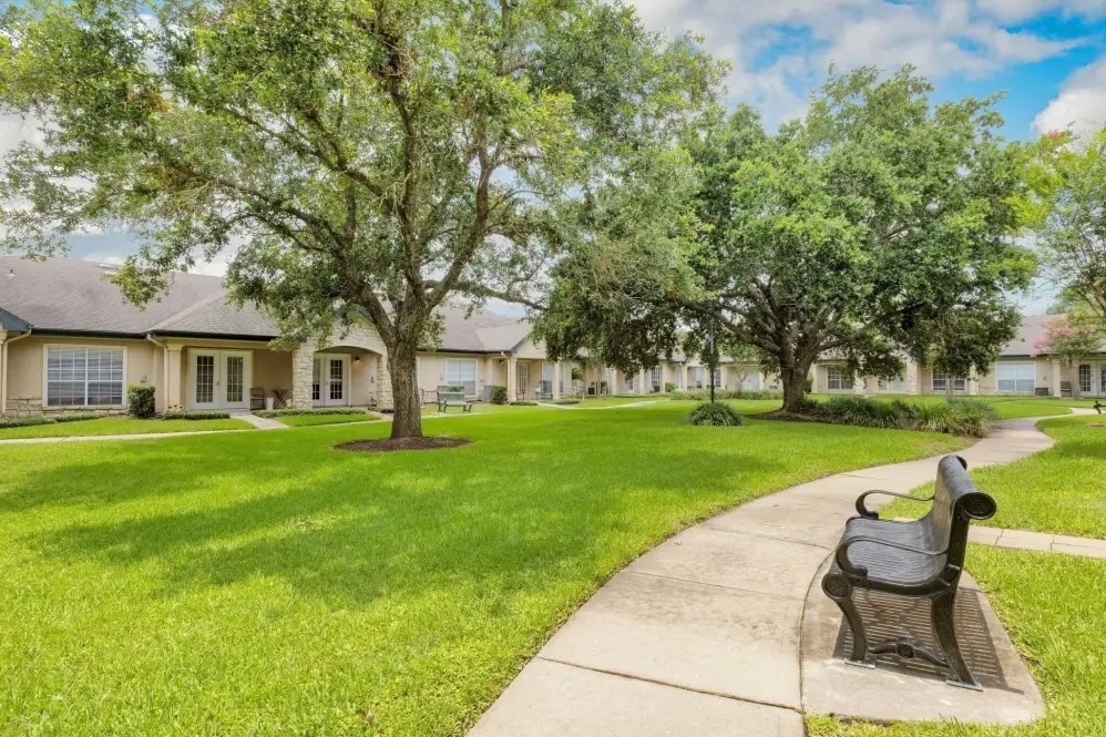 (Courtesy Carriage Inn)