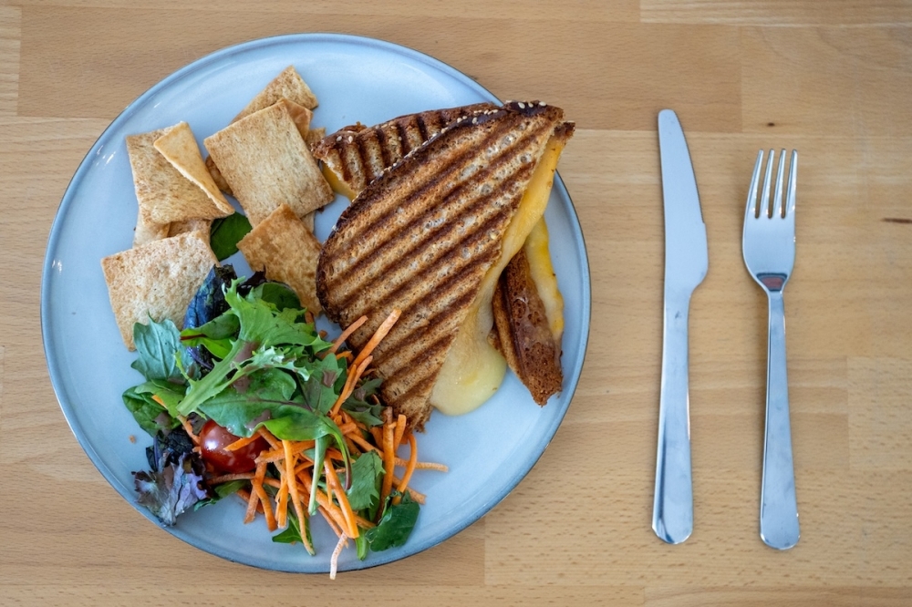 Naturally Cafe sells specialty sandwiches and other organic foods. (Ethan Thomas/Community Impact)