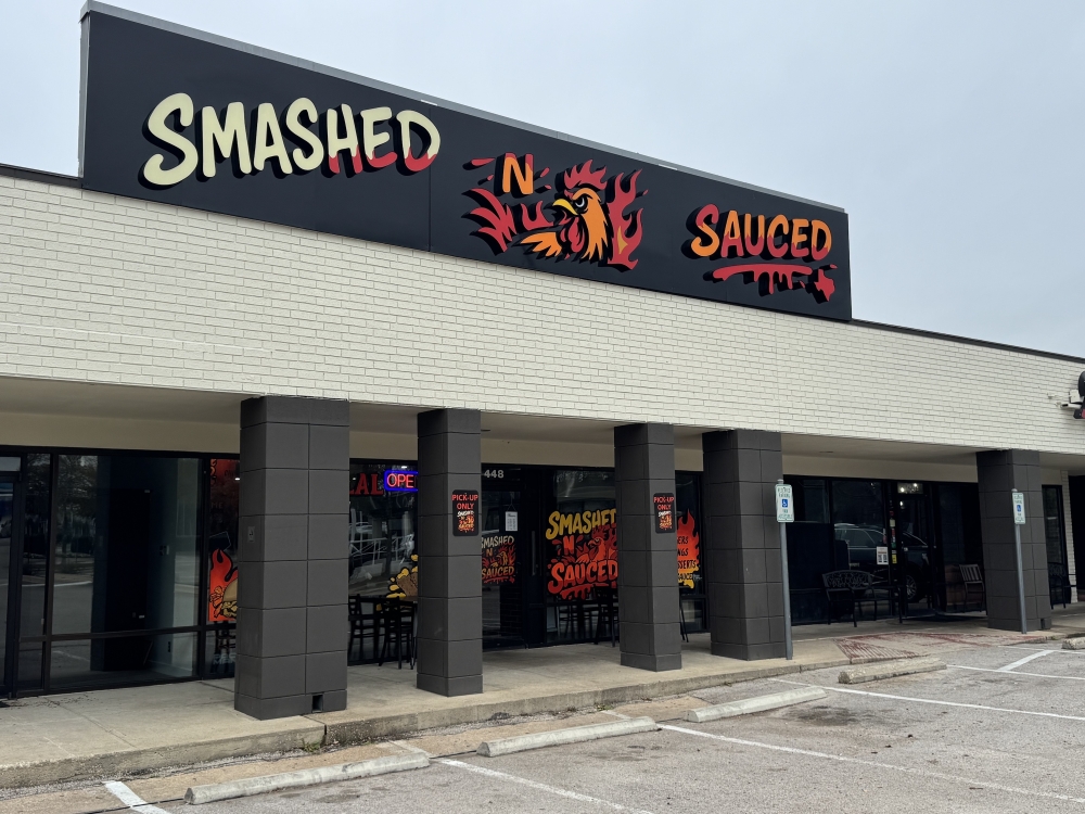 Smashed N' Sauced is now serving smashburgers and Nashville hot chicken in far Northwest Austin. (Steve Guntli/Community Impact)