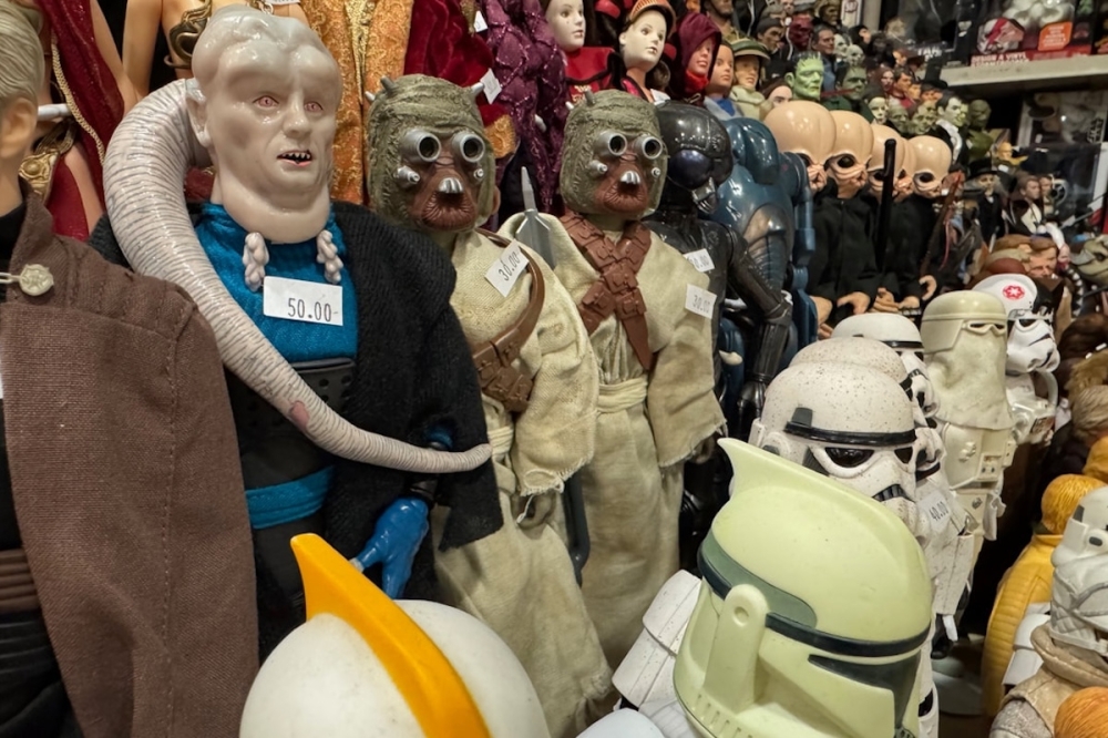 Retromania will feature cards, comics, figurines, collectibles and more. (Courtesy Heritage Event Company)