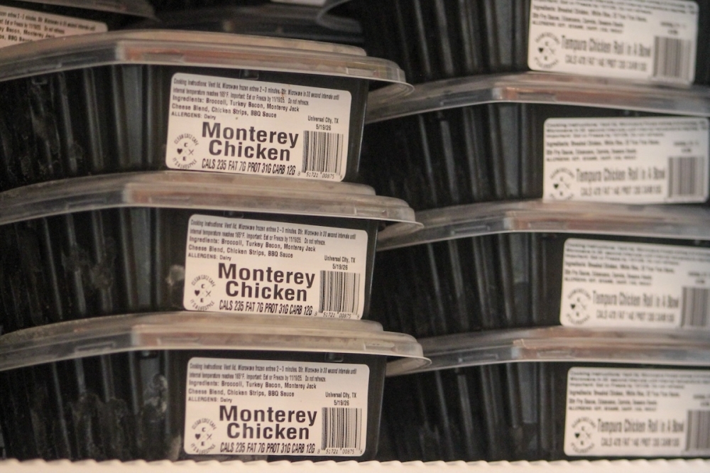 Clean Eatz has a grab-and-go section filled different premade meals. (Amira Van Leeuwen/Community Impact)