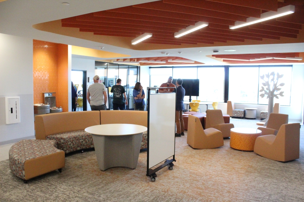 The new Wooten Elementary campus features flexible, open learning spaces allowing students to collaborate. (Chloe Young/Community Impact)